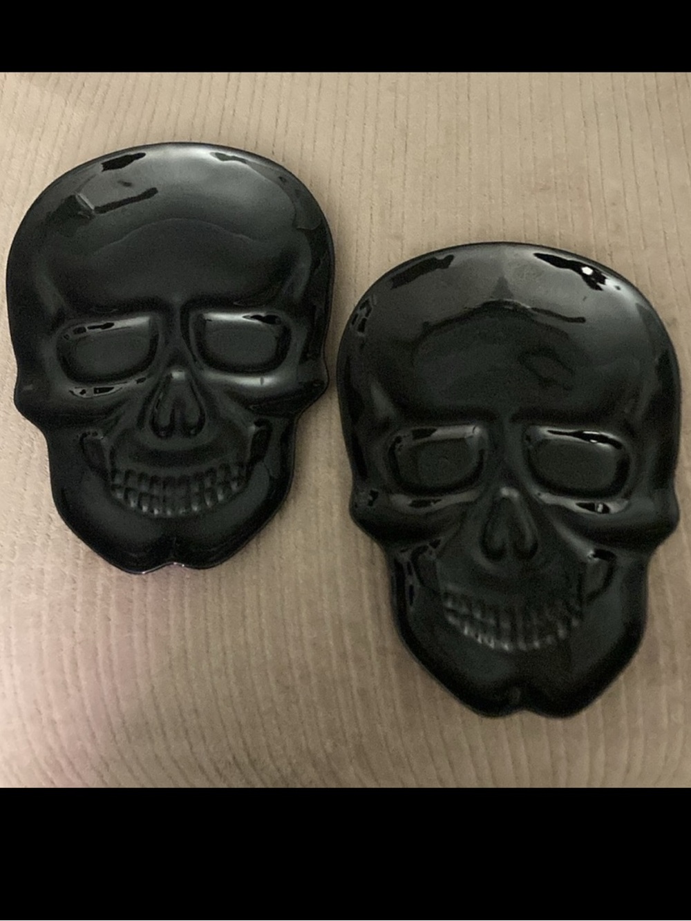 NWT- Set of 2- Black Skull Plastic Halloween Serving Tray Platters
